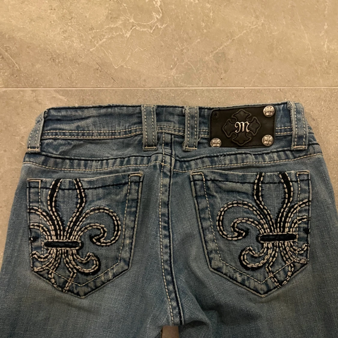 LOW MISS ME BOOTCUT JEANS  - 92