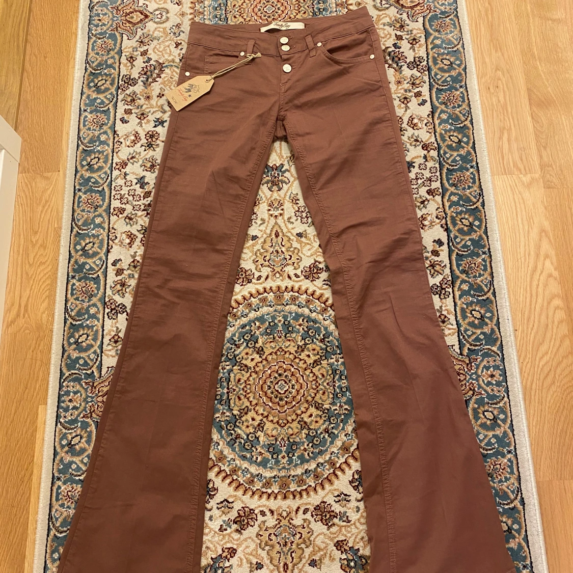 Bruna lowwaisted bootcut byxor från Twenty Easy🤎🥥 💕💗💓