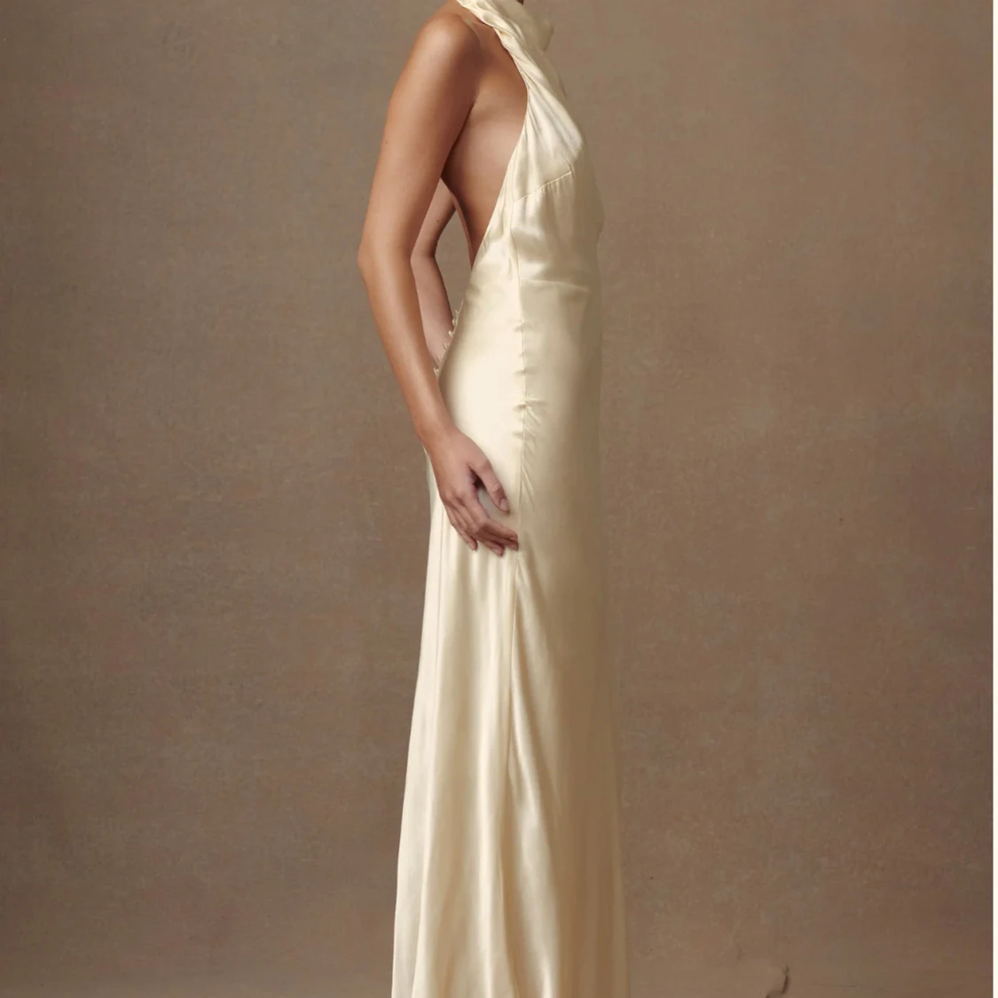 Champagnefärgad sidenklänning - 90