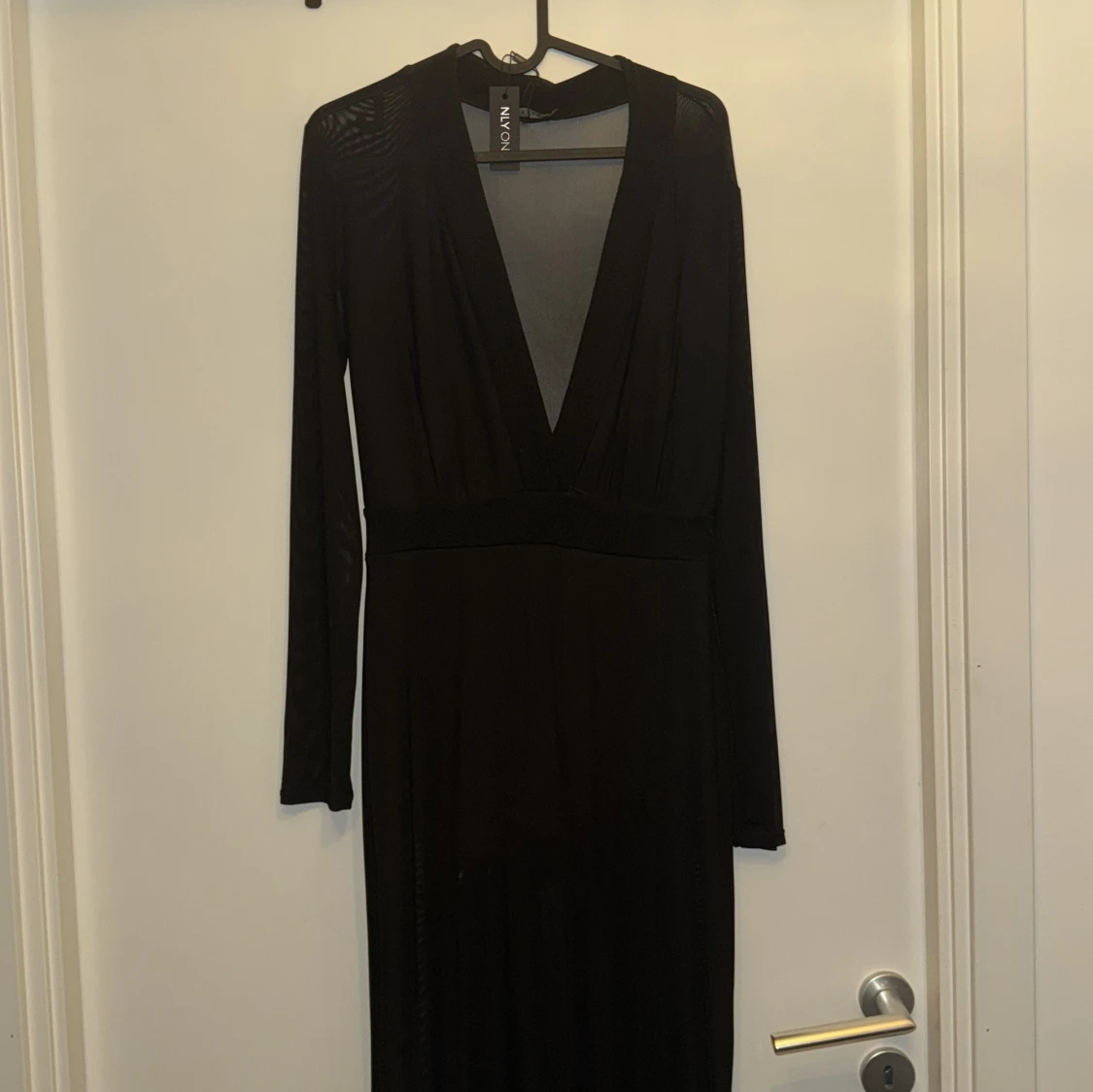 Svart långklänning från Only One