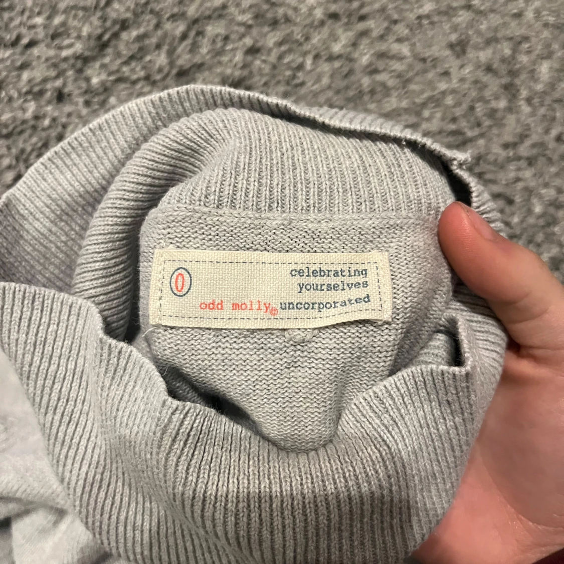 Grå polotröja från Odd Molly - 91