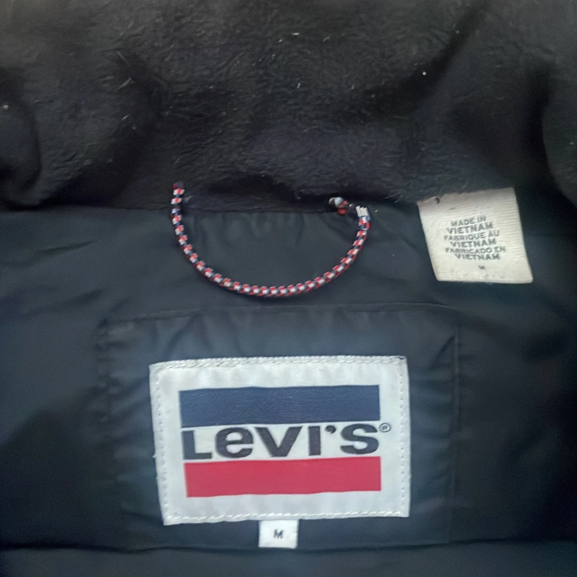 Svart pufferjacka från Levi's - 92