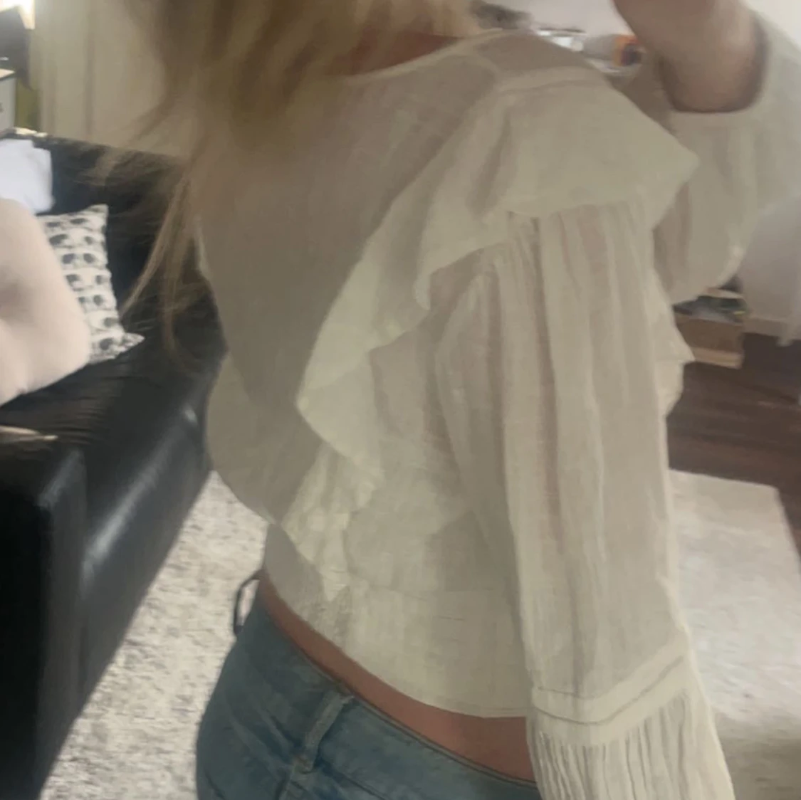 Vit blus med knappar - 92