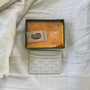 Goyard plånbok - Skriv privat om mer information 