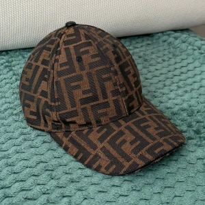 Fendi baseball keps - bra skick, knappt använd