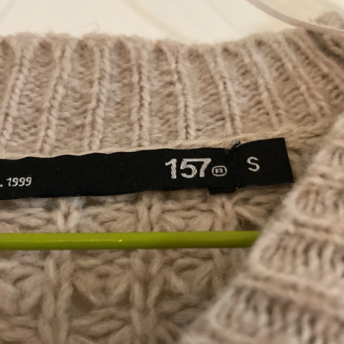 Stickad tröja  - 91