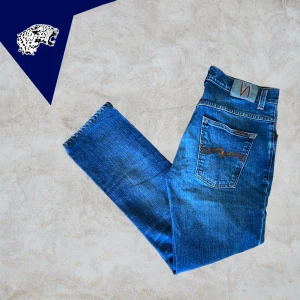 NUDIE JEANS GRIMTIM - Nudie jeans Grim Tim | Skick: 8,5/10 | Strl W33 L32 | Modellen är 182cm | Hör av dig om du undrar någonting!