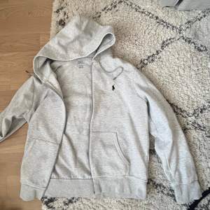 Storlek M Ralph lauren zip hoodie Skick 9/10