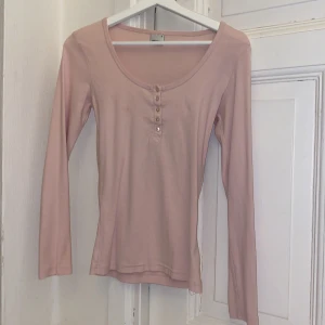 Rosa långärmad tröja - Storlek S, bra skick, skriv privat om du har fler frågor💓💓