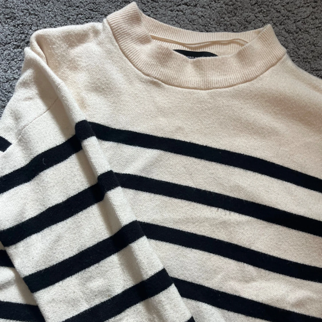 Randig stickad tröja - 90