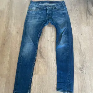 Fräscha tiger of Sweden jeans  Model Slim Bella hör av er vid frågor 