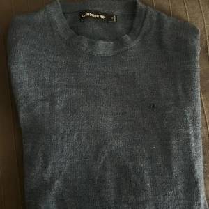 J.Lindberg merino tröja - Säljer denna knappt använda J.Lindberg tröja. Hör av er vid frågor. 