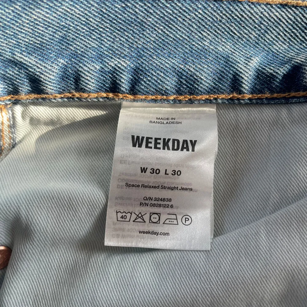 Weekday Aldrig använda, superbra skick  W30 L30 Tveka inte att höra av er vid frågor! . Jeans & Byxor.