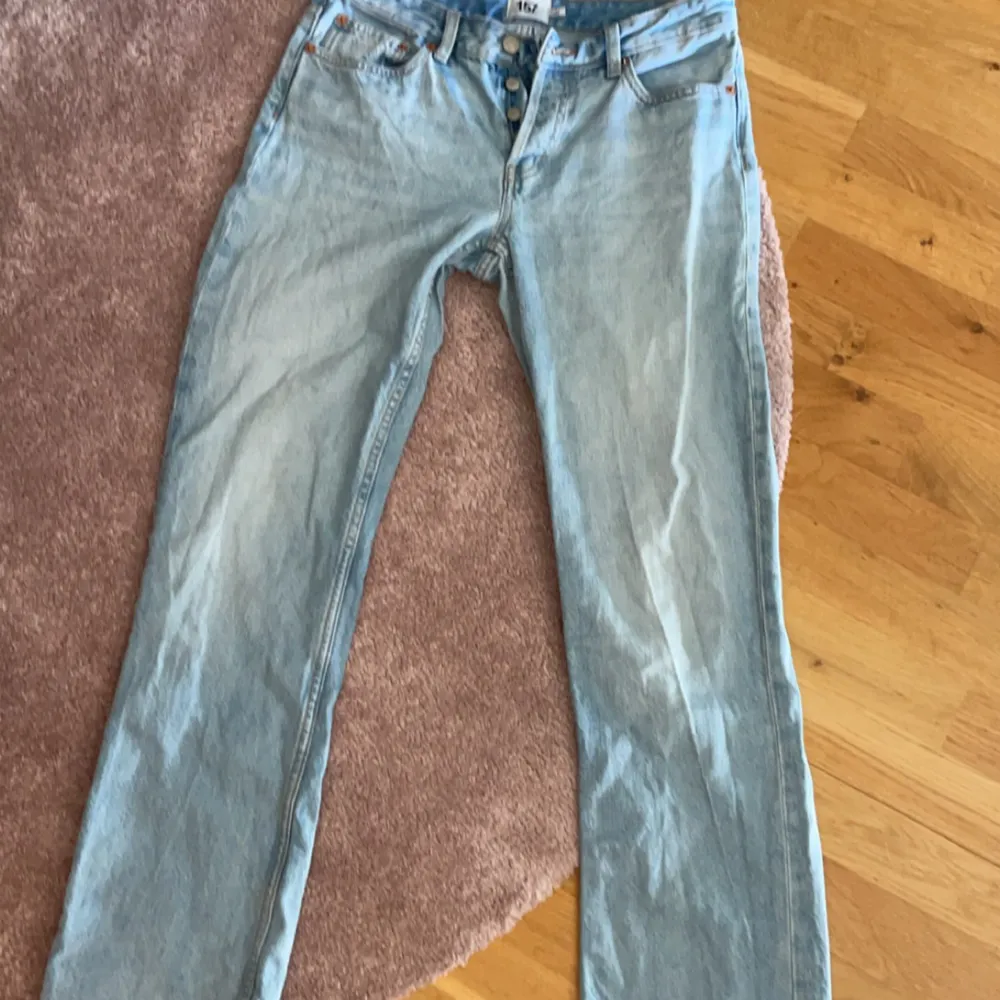 Snygga jeans från lager 157 Storlek m Nypris 400kr . Jeans & Byxor.