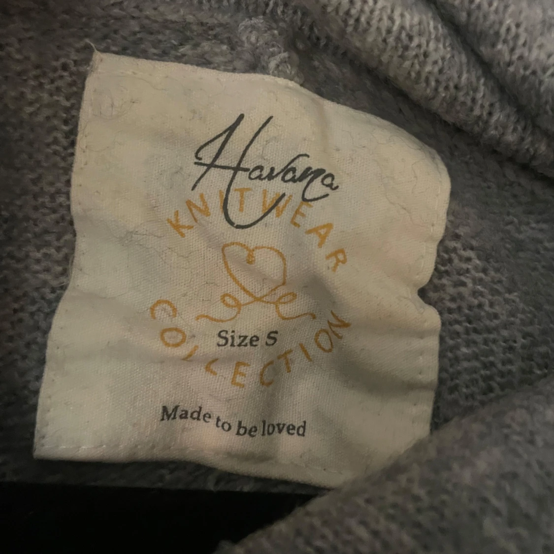 Grå lång stickad tröja  - 91