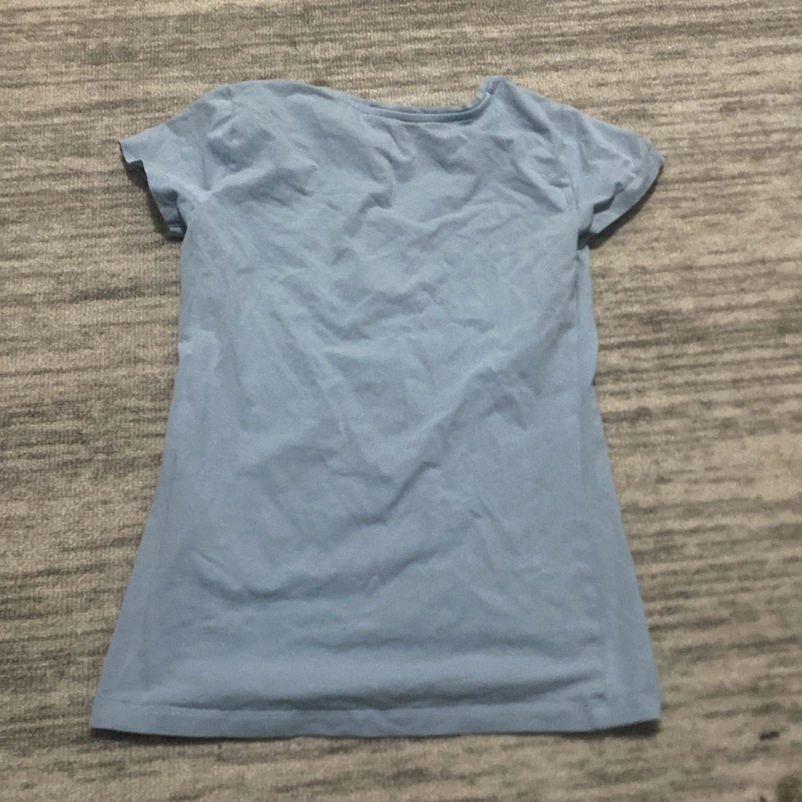 Ljusblå t-shirt från Basic You - 90