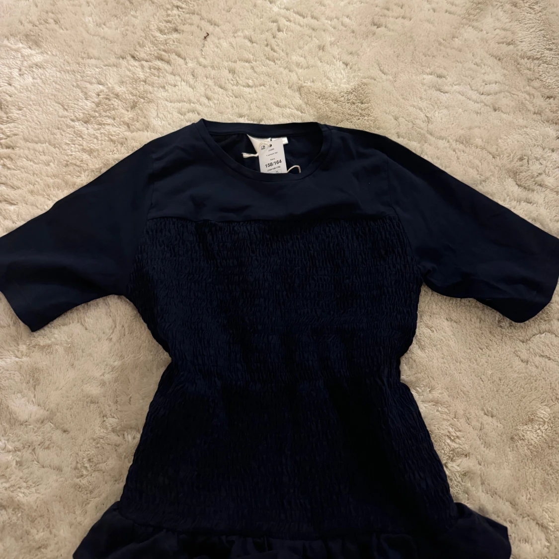 Mörkblå smocktopp - 91