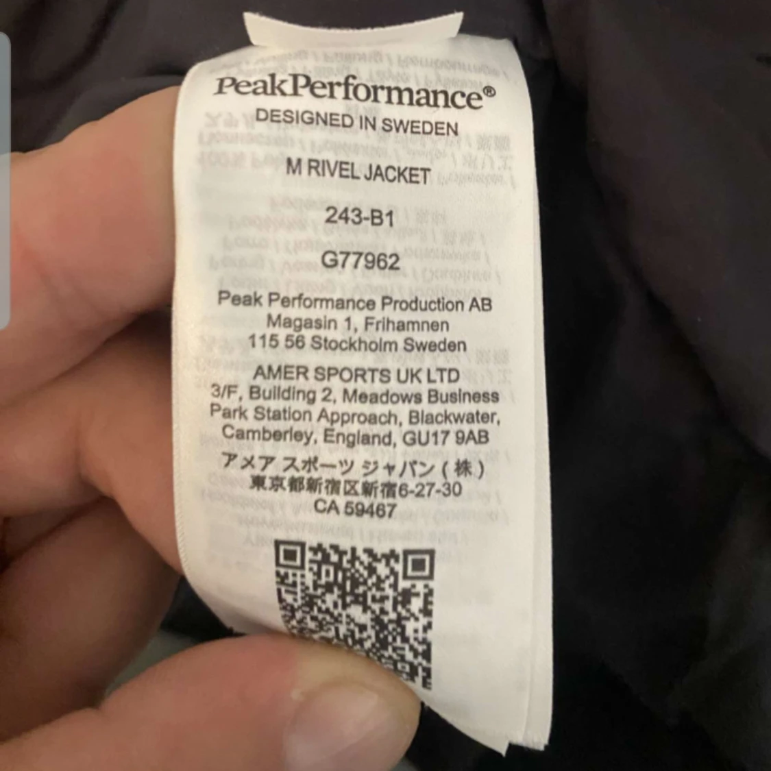 Svart dunjacka från Peak Performance - 91