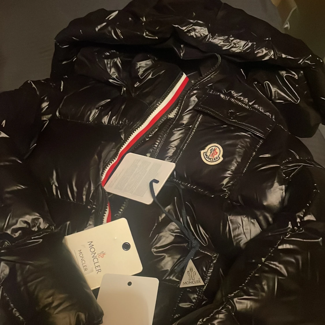 Svart pufferjacka från Moncler