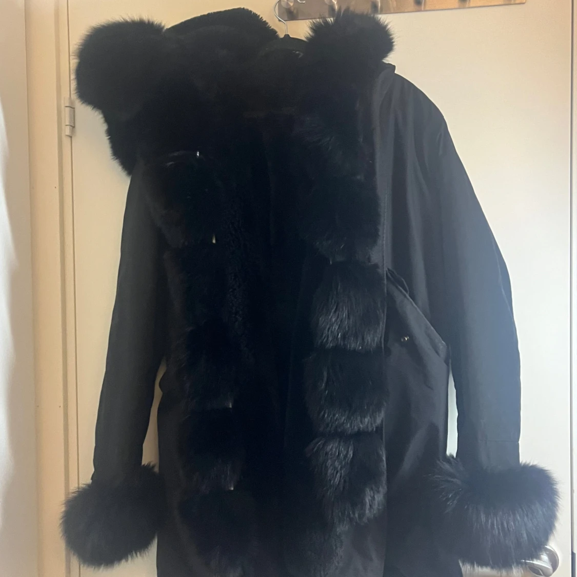 Svart parkajacka - 90