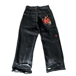 Jnco jeans - Sjuka jncos dock hyfsat använda vid benöppning storlek W31X30 skicka bud