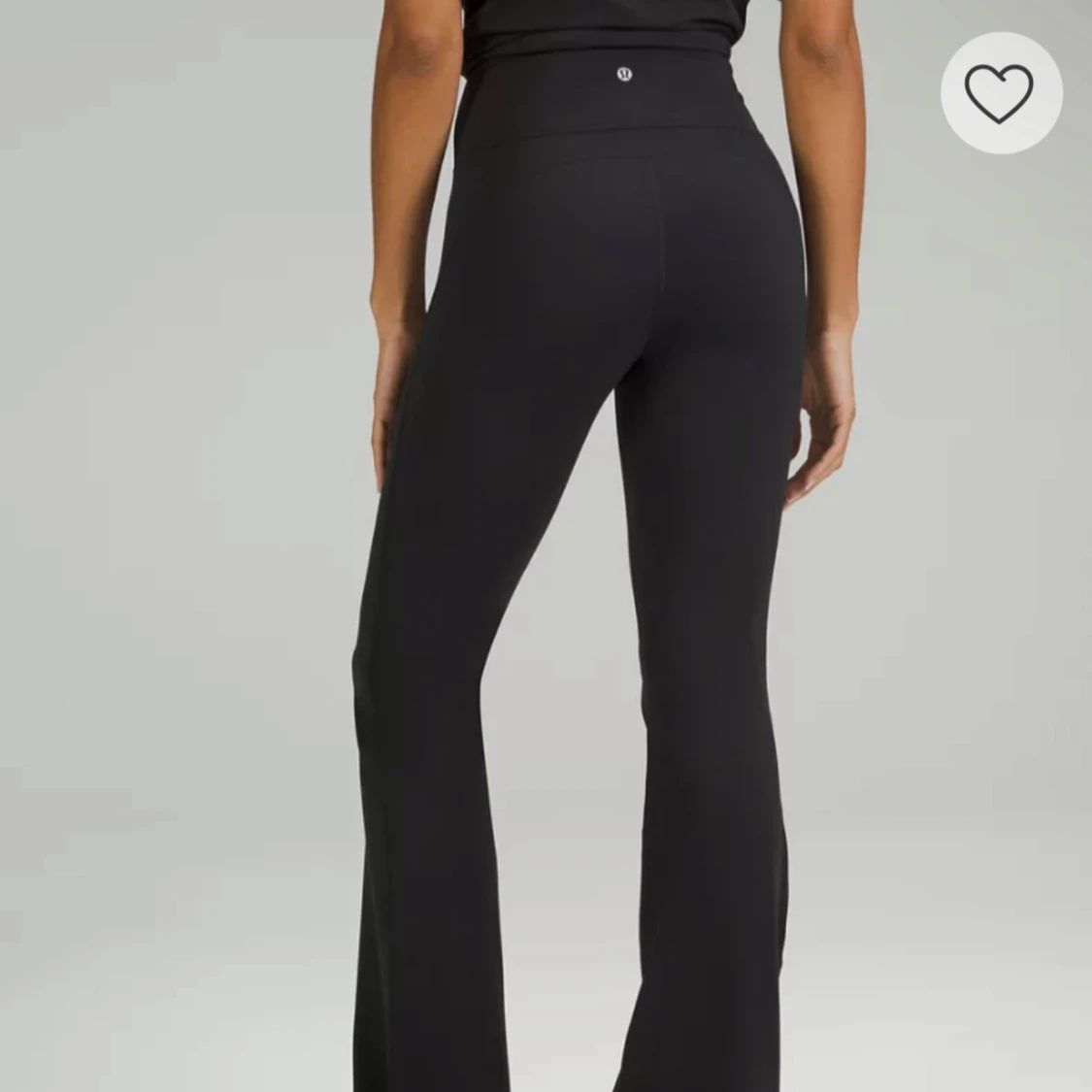 Svarta bootcut leggings från Lululemon - 91