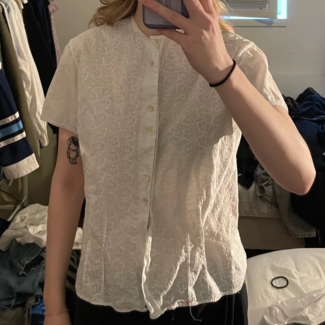 Vit kortarmad blus - 1