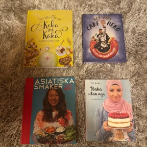 Matlagning böcker  - En matlagning bok och tre baka böcker som jag har bara öppnat och sedan ruttnat i min bokhylla tyvärr. 50kr/per böcker. 200kr för alla då. Skriv för mer info och priset kan diskuteras 🩷