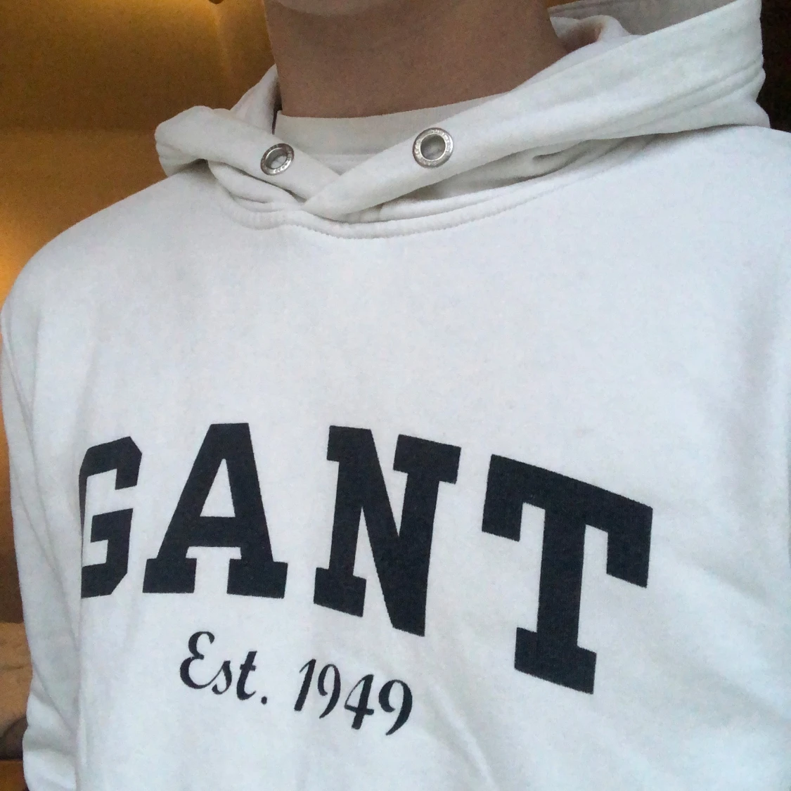 Vit hoodie från GANT - 1