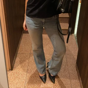 Lågmidjade jeans - Lågmidjade jeans i jättefint skick! 