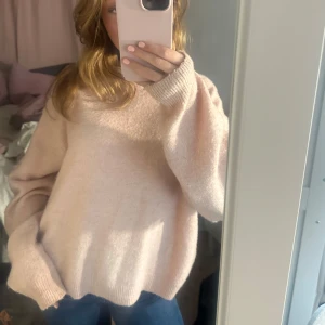 Rosa stickad tröja - Jättefin rosa stickad tröja