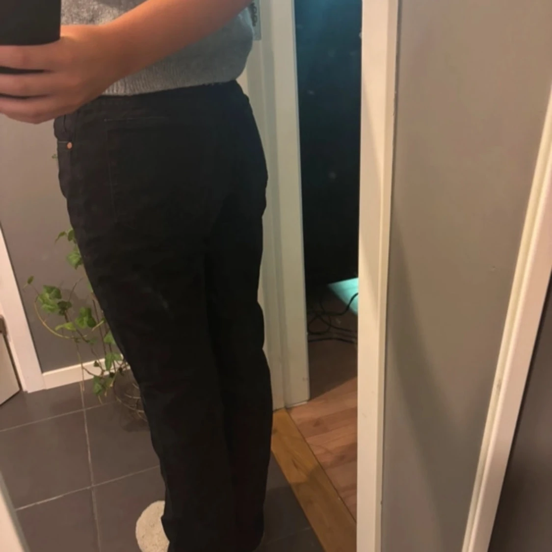 Svarta jeansbyxor - 1