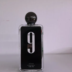 Afnan 9pm samples❄️🍁 - Hej! Nu säljer jag samples på min Afnan 9pm parfym som är perfekt till hösten och vintern. Jag säljer samples i tre olika storlekar. 2ml=25kr 3ml=35kr 5ml=50kr