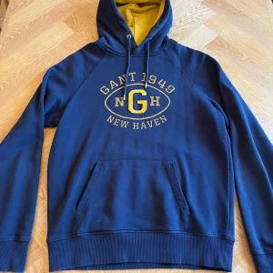 Gant hoodie - Gant hoodie. Storlek small.
