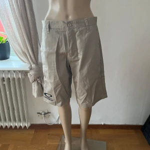 Burnside latitude 64 shorts discgolf golf  - Inget att anmärka på 