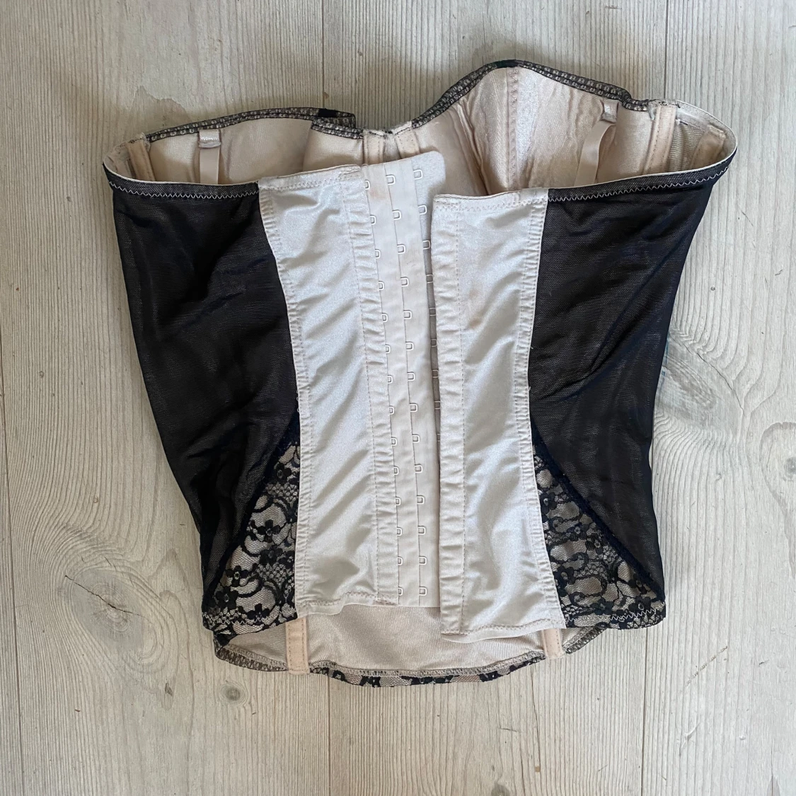 Korsett🖤 - 91
