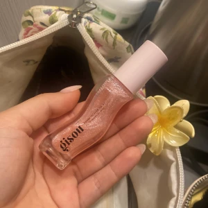 Gisou lip oil watermelon sugar - Köpte den nyligen, endast testad några gånger.