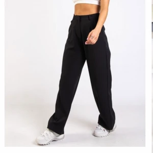 Kostymbyxor - Jättefina kostymbyxor från madlady, strl xxs men passar xs, lite noppriga men inget som stör❤️