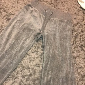 Mjukisbyxor - Mjukisbyxor från Cubus i jättefint skick❤️ köparen står för frakten