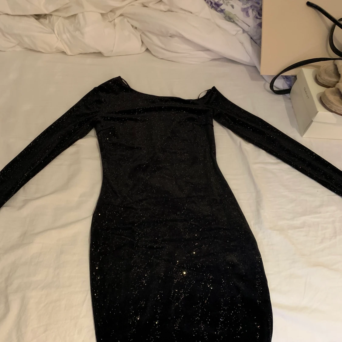 Off sholder klänning - 90