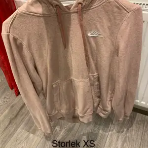 Ljus rosa Nike hoddie 