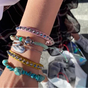 Edblad armband m nitar - Super snyggt armband från Edblad m nitar på💗