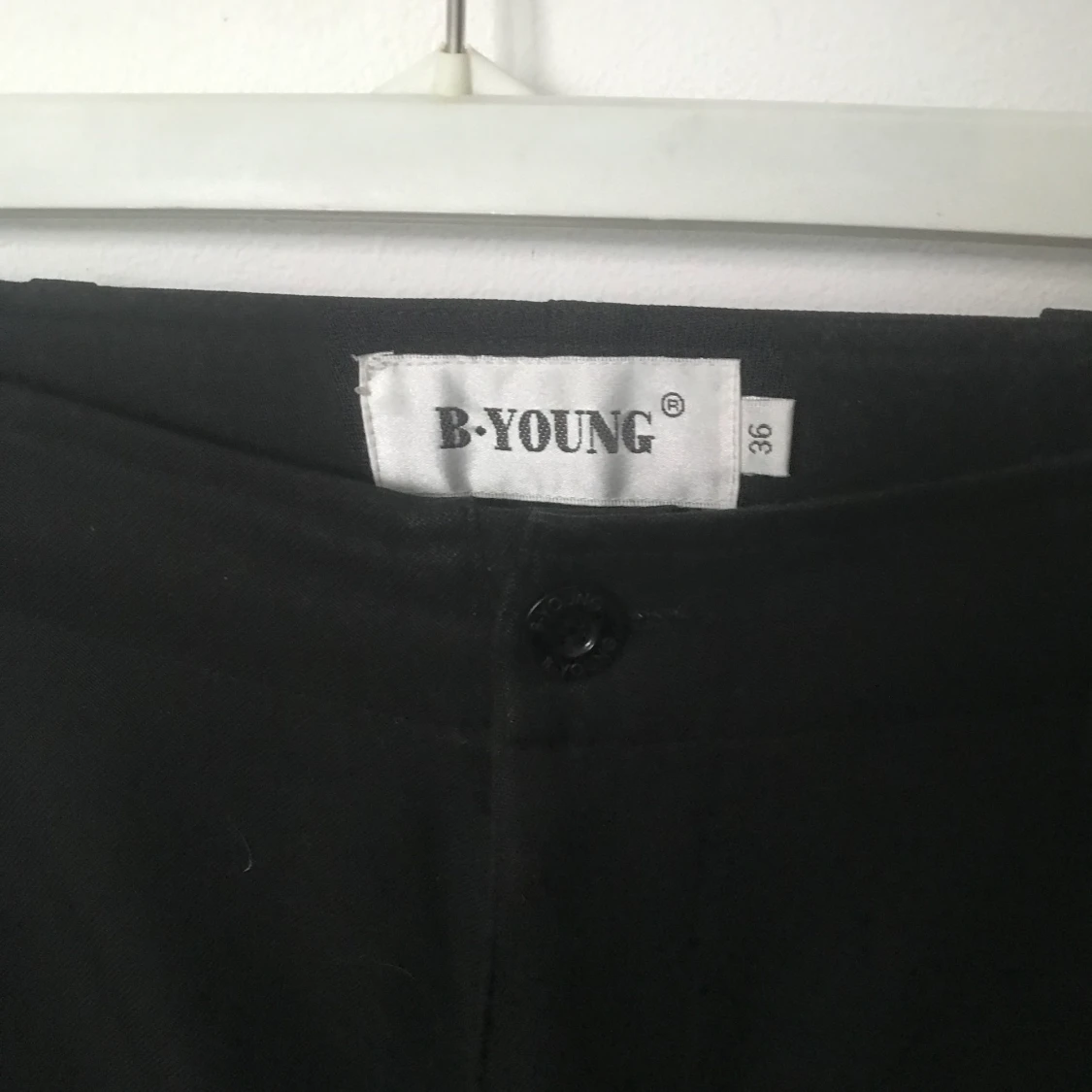 Svarta långa raka kostymbyxor m. Fickor på sidan - 90