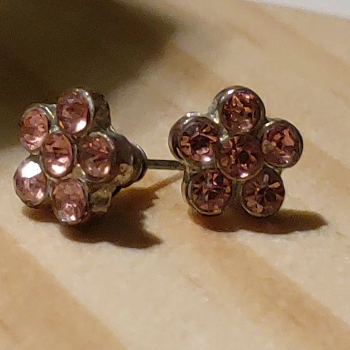 Tre väldigt fina örhängen - 90