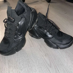 Nike skor  - Nike skor i storlek 39. Använda 3-4 gånger. Finns i Malmö. 300