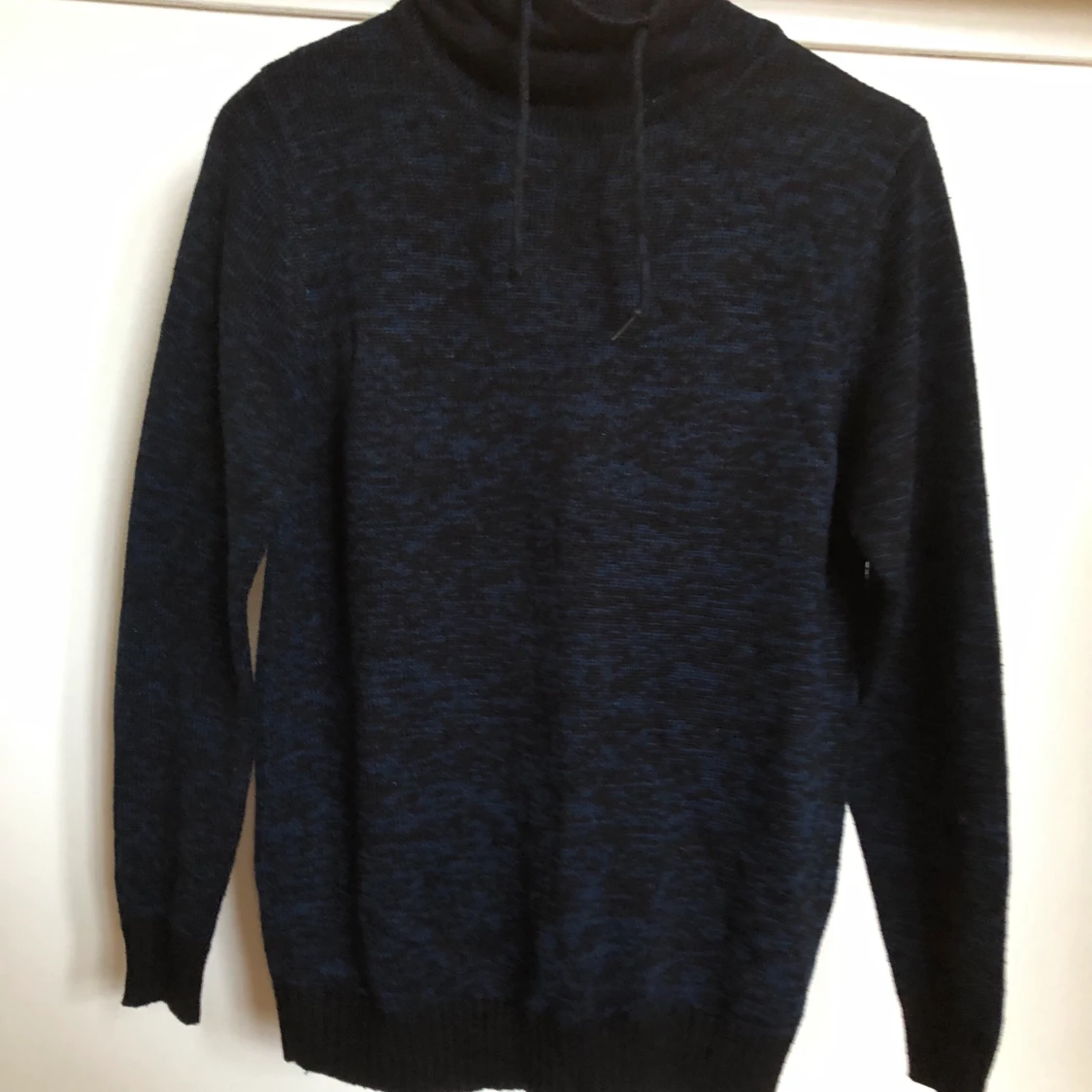 Polotröja med snören