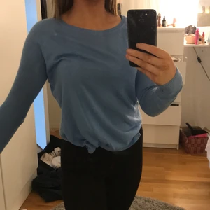 Storlek: XS  - Använt 1 gång, bra material, säljer för att jag inte får användning av den.