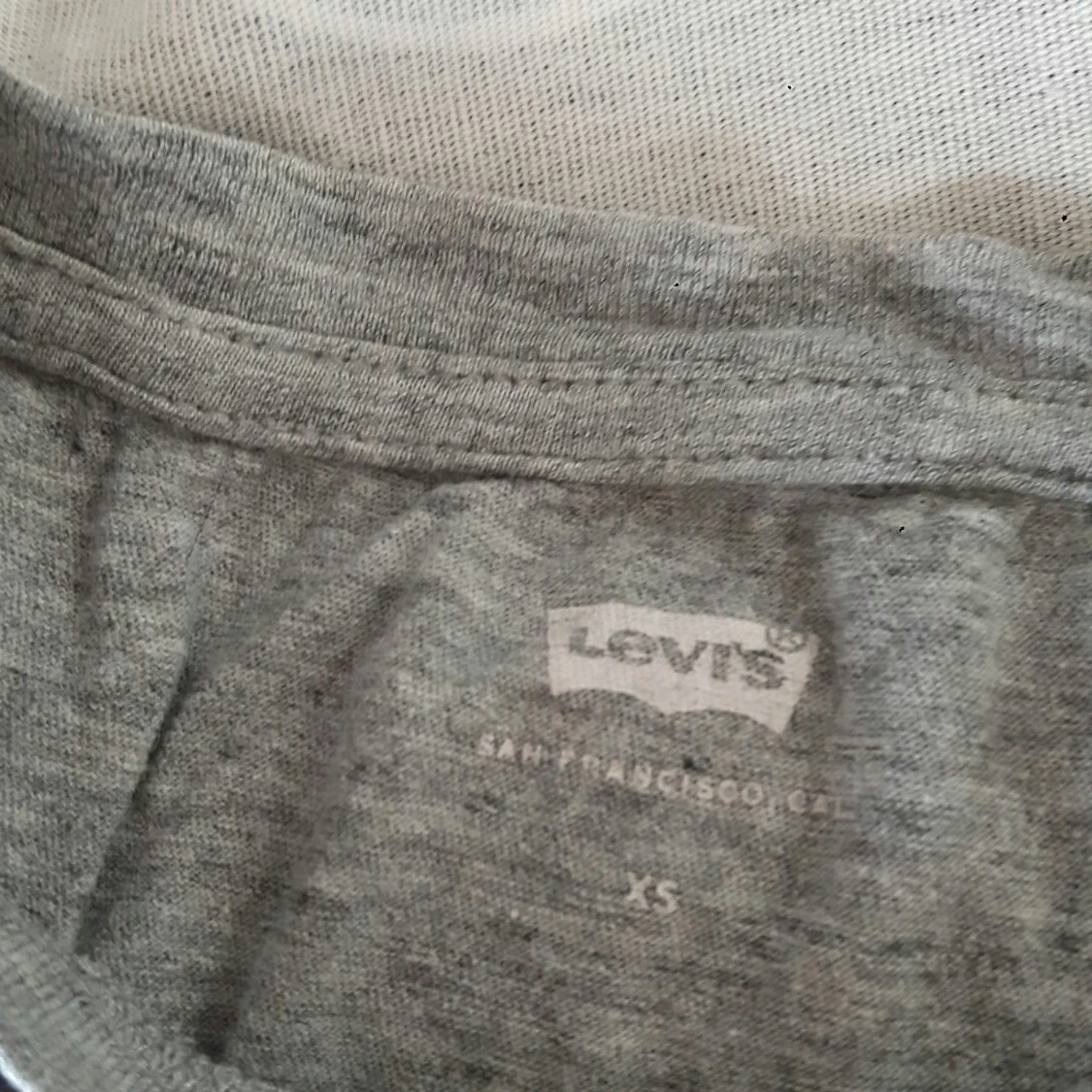 Levi's grey t shirt - 91