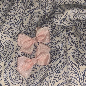 Hårklämma/hårspänne rosa rosett  - Oanvända.