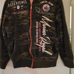 Spop - Använt skick men fräscht. Byxor och luvtröja o st xl.30 sr båda 50inom Eskilstuna 